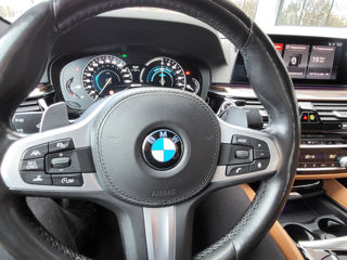 BMW 5 Series foto 8