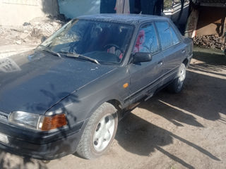 Mazda 323 foto 3