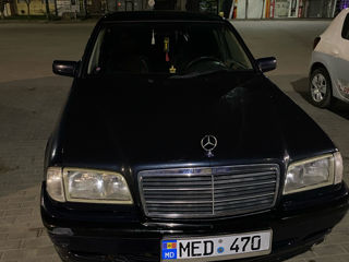 Mercedes C-Class foto 4