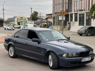 BMW 5 Series foto 3