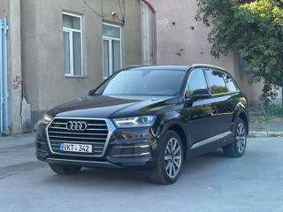 Audi Q7 foto 1