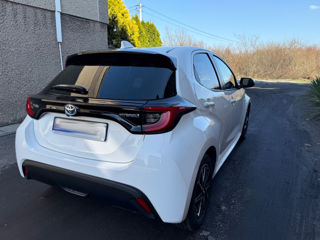 Toyota Yaris фото 7