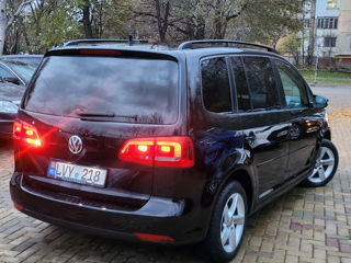 Volkswagen Touran foto 9