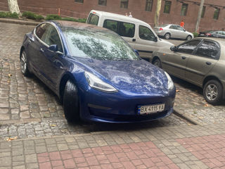 Tesla Model 3 foto 2