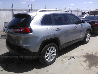 Jeep Cherokee foto 4