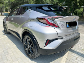 Toyota C-HR foto 2