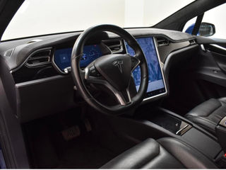 Tesla Model X foto 7