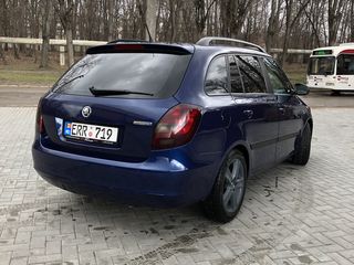 Skoda Fabia foto 2