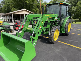 Tractor John Deere 5075e foto 3