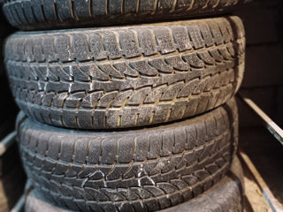 235/65 R17 bucata 200 lei