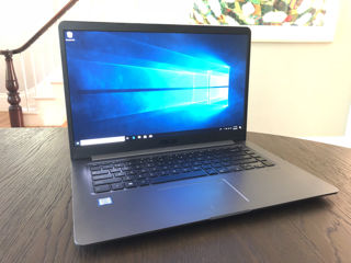 Laptop Asus F510u. 15.6 FULL HD. I3-8gen. 8gb.ram. SSD 128gb si 500gb HDD. Stare buna. Bateria tine