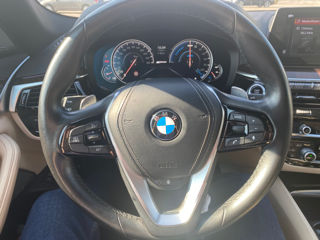 BMW 5 Series foto 10