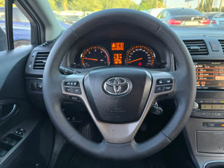 Toyota Avensis foto 9