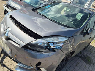 Renault Grand Scenic foto 1