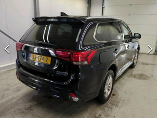 Mitsubishi Outlander foto 2