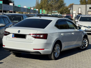 Skoda Superb foto 4