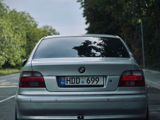 BMW 5 Series foto 5