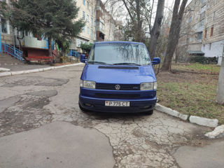 Volkswagen Caravelle foto 3