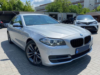 BMW 5 Series foto 4