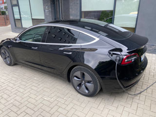 Tesla Model 3 foto 4