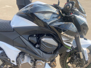 Kawasaki Z800 foto 7