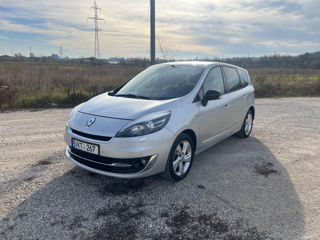 Renault Grand Scenic foto 2