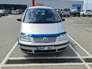 Volkswagen Sharan foto 1