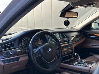 BMW 7 Series foto 6