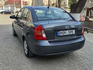 Hyundai Accent foto 10