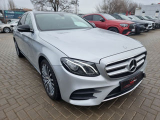 Mercedes E-Class foto 2