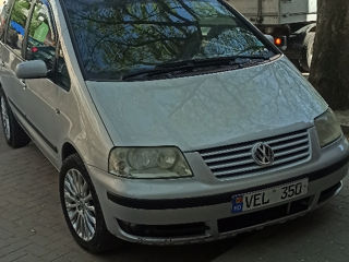 Volkswagen Sharan foto 1