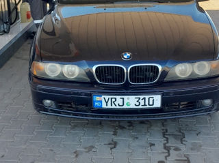 BMW 5 Series foto 7