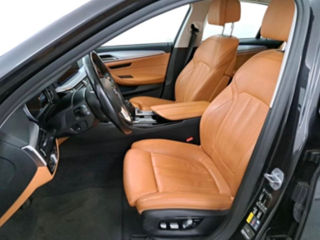 BMW 5 Series foto 4