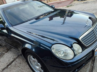 Mercedes E-Class foto 9