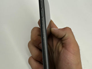 Vând iPhone 11 black  64 gb dual sim foto 5