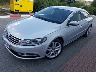 Volkswagen Passat CC foto 1