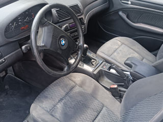 BMW 3 Series foto 10