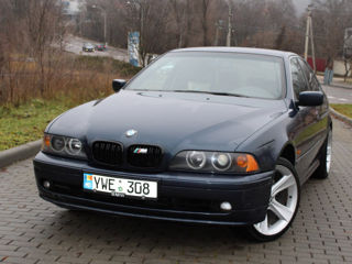 BMW 5 Series foto 3