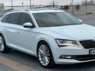 Skoda Superb foto 4