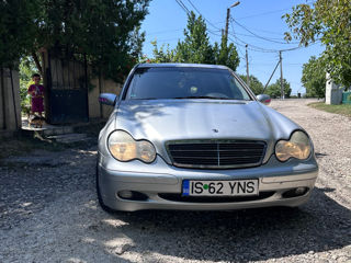 Mercedes C-Class foto 6