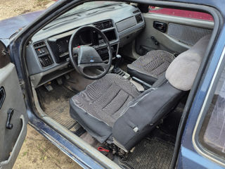 Ford Sierra foto 2