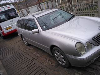 Mercedes E-Class foto 2