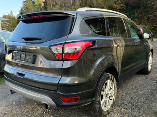 Ford Kuga foto 2