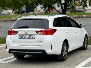 Toyota Auris foto 3