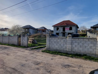 Casă în Bardar, 2 nivele + 10 ari foto 1