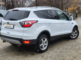 Ford Kuga foto 16