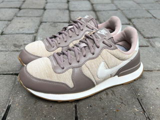 Nike Internationalist Sepia Stone Gum. Размер 38. Оригинал. В идеальном состоянии. foto 2