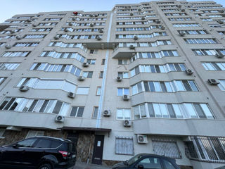 Apartament cu 2 camere, 82 m², Buiucani, Chișinău