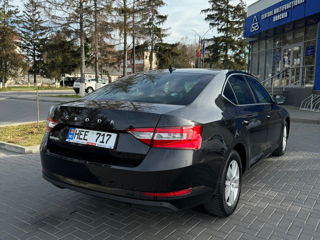 Skoda Superb foto 4