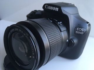 Canon 1300D foto 1